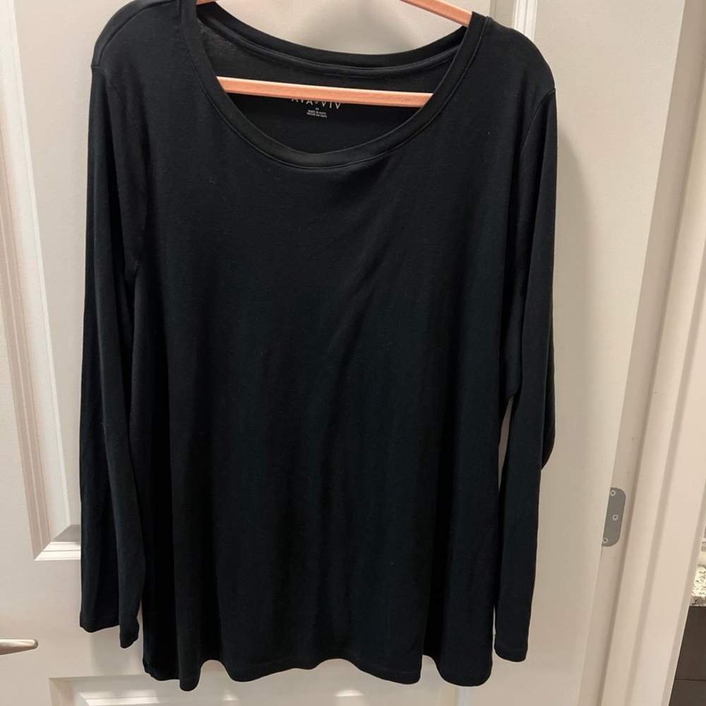 Women's Black Long Sleeve Top